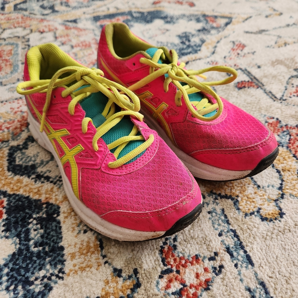 ASICS Girls Jolt 3 Sneakers Shoes Size 4.5 Pink